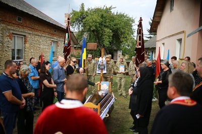 На Тернопільщині, в останню дорогу, попрощалися, військовий, Володимир Гуменюк, 18 вересня На Тернопільщині, в останню дорогу, попрощалися, військовий, Володимир Гуменюк, 18 вересня