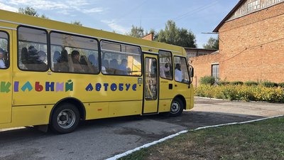 У Миколаївській школі Роменської громади до першого класу пішли п'ятеро дітей
