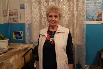 "Ми за пошту зубами гризти будемо". Як працює остання поштарка в прифронтовій Гаврилівці на СИнельниківщині "Ми за пошту зубами гризти будемо". Як працює остання поштарка в прифронтовій Гаврилівці на СИнельниківщині
