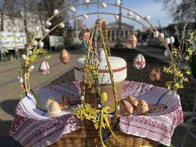 Виставка великодніх кошиків, просто неба, Тернопіль, квітень 2025 Виставка великодніх кошиків, просто неба, Тернопіль, квітень 2025