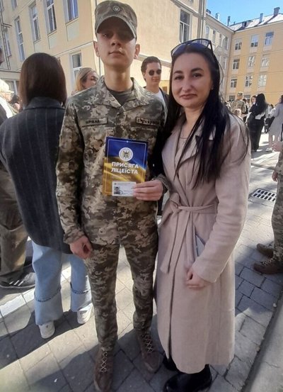 У Львівському ліцеї імені Героїв Крут присягу склали 209 першокурсників У Львівському ліцеї імені Героїв Крут присягу склали 209 першокурсників