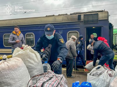 32 евакуаційний потяг: з Донеччини на Рівненщину приїхали 9 людей 32 евакуаційний потяг: з Донеччини на Рівненщину приїхали 9 людей