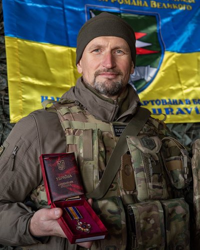Був ветеринаром, потім обіймав посаду у райраді на Волині та став медиком 14 ОМБр Був ветеринаром, потім обіймав посаду у райраді на Волині та став медиком 14 ОМБр