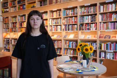 Акція "Стіл пам’яті", менеджерка однієї з франківських кав’ярень Анна Лукава-Орленко Акція "Стіл пам’яті", менеджерка однієї з франківських кав’ярень Анна Лукава-Орленко