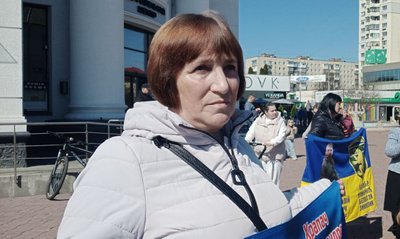 Учасниця акції Ніна чекає на сина Учасниця акції Ніна чекає на сина