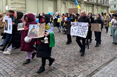 Третє Різдво в полоні: в Одесі відбулася акція на підтримку військовополонених з Азову Третє Різдво в полоні: в Одесі відбулася акція на підтримку військовополонених з Азову