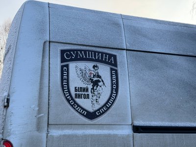 Евакуація під ударом: як “Білі янголи” рятували людей після атаки дрона Евакуація під ударом: як “Білі янголи” рятували людей після атаки дрона