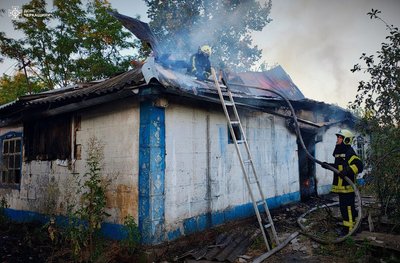 Підпалили речі в будинку: на Черкащині через дитячі пустощі горів будинок
