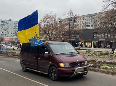 Машина під час автопробігу у Південноукраїнську Машина під час автопробігу у Південноукраїнську