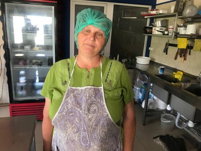 Випічка для ЗСУ: в Овручі місцеві жительки спекли 50 тисяч булочок для військових Випічка для ЗСУ: в Овручі місцеві жительки спекли 50 тисяч булочок для військових