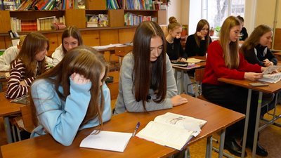 "Навчатимуться три роки": шість шкіл Кіровоградщини беруть участь у пілотному проєкті реформи старшої школи "Навчатимуться три роки": шість шкіл Кіровоградщини беруть участь у пілотному проєкті реформи старшої школи