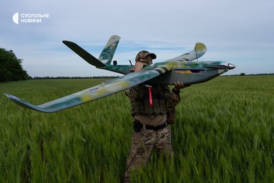 Військові 121-ї бригади тероборони готують до роботи розвідувальним БПЛА "Гор". Херсонщина, травень 2026 року Військові 121-ї бригади тероборони готують до роботи розвідувальним БПЛА "Гор". Херсонщина, травень 2026 року