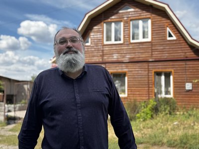 «Ми їдемо з ними»: родина з п’ятьма дітьми у прифронтовому Хрестищі шукає дім для себе і тварин «Ми їдемо з ними»: родина з п’ятьма дітьми у прифронтовому Хрестищі шукає дім для себе і тварин