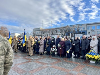 З військовим Василем Дещинським попрощалися у Рівному