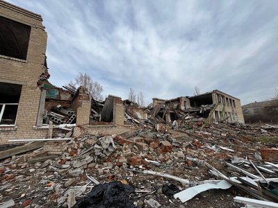 Возить військовим воду на фронт та гасить пожежі після обстрілів. Історія волонтера Віктора Волощука Возить військовим воду на фронт та гасить пожежі після обстрілів. Історія волонтера Віктора Волощука