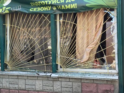 Пошкоджені будинки та знеструмлення в громаді: наслідки обстрілу Козятина на Вінниччині 28 серпня Пошкоджені будинки та знеструмлення в громаді: наслідки обстрілу Козятина на Вінниччині 28 серпня