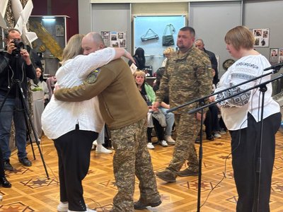 У Вінниці матерям загиблих оборонців вручили ордени У Вінниці матерям загиблих оборонців вручили ордени