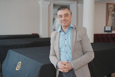 директор ліцею Олег Оріщенко директор ліцею Олег Оріщенко