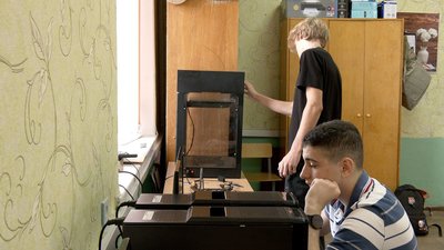 На Вінниччині ліцеїсти на 3D-принтері виготовляють дрони для оборонців На Вінниччині ліцеїсти на 3D-принтері виготовляють дрони для оборонців