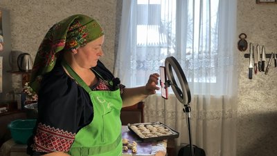 "Мене слухають дивляться, значить, я людям "зайшла" — волинська Солоха з ТікТоку "Мене слухають дивляться, значить, я людям "зайшла" — волинська Солоха з ТікТоку