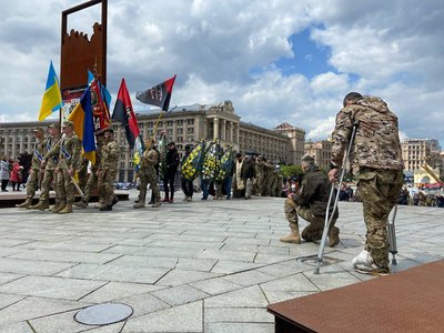 "Вірний Україні до кінця": в останню путь провели бійця "Правого сектору" Віктора "Іранця" Панаска "Вірний Україні до кінця": в останню путь провели бійця "Правого сектору" Віктора "Іранця" Панаска