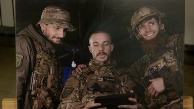 "Доброволець — поклик серця": у Вінниці презентували виставку світлин добровольців "Доброволець — поклик серця": у Вінниці презентували виставку світлин добровольців