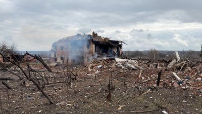 “Я не можу їх покинути”: як сумський священник вмовляє евакуюватись мешканців Угроїдів “Я не можу їх покинути”: як сумський священник вмовляє евакуюватись мешканців Угроїдів