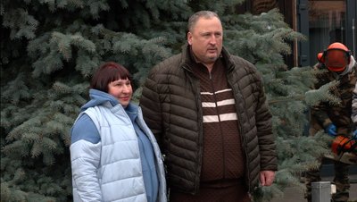 На Черкащині подружжя подарувало місту ялинку до різдвяних та новорічних свят