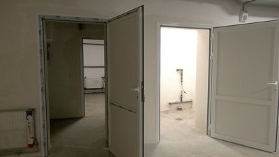 Облаштовують вентиляційні камери й автономну систему освітлення: у Вінниці триває будівництво протирадіаційних укриттів Облаштовують вентиляційні камери й автономну систему освітлення: у Вінниці триває будівництво протирадіаційних укриттів