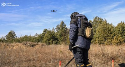 Чому не можна чіпати дрони: застереження для жителів Полтавщини Чому не можна чіпати дрони: застереження для жителів Полтавщини