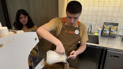 Інклюзивна школа барист: у Хмельницькому розпочалися практичні заняття для молоді з інвалідністю Інклюзивна школа барист: у Хмельницькому розпочалися практичні заняття для молоді з інвалідністю