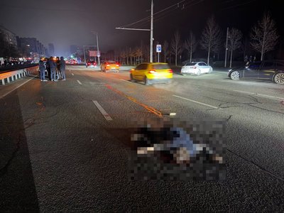 У Дніпрі сталася ДТП: чоловік потрапив під колеса "швидкої"