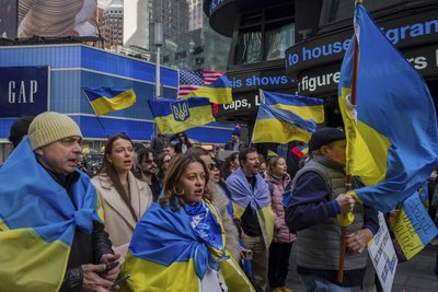 В Нью-Йорку на Таймс-сквер відбулась акція на підтримку України В Нью-Йорку на Таймс-сквер відбулась акція на підтримку України