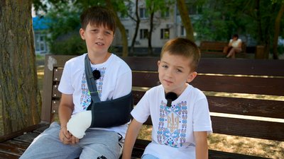 "Страшна річ, коли людину закривають у клітку": українці в окупації про Незалежність
