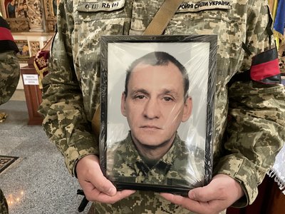 У Полтаві прощаються із двома військовими Юрієм Строчаком та Андрієм Білком У Полтаві прощаються із двома військовими Юрієм Строчаком та Андрієм Білком
