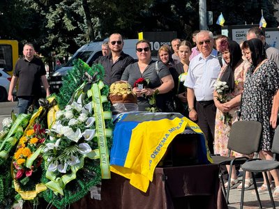 З військовим Віталієм Остапчуком попрощалися у Рівному