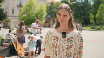Багатодітна родина з Лука-Мелешківської громади провела благодійний концерт у Вінниці на підтримку ЗСУ Багатодітна родина з Лука-Мелешківської громади провела благодійний концерт у Вінниці на підтримку ЗСУ