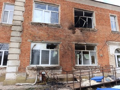 Лікарня у Шевченковому на Харківщині, в яку вдарили БпЛА Лікарня у Шевченковому на Харківщині, в яку вдарили БпЛА