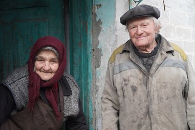 "Хай вбивають. Я нікуди не поїду". Як живуть ті, хто залишається в прифронтовому Новотроїцькому на Дніпропетровщині "Хай вбивають. Я нікуди не поїду". Як живуть ті, хто залишається в прифронтовому Новотроїцькому на Дніпропетровщині
