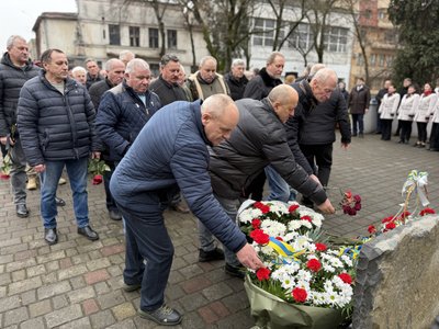 В Ужгороді вшанували пам'ять учасників бойових дій на території інших держав
