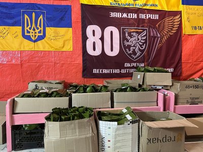 У школі на Вінниччині виготовляють маскувальні сітки та їжу для оборонців