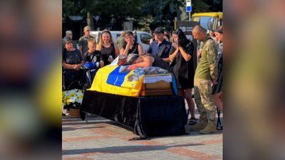 Прощання з Віталієм Калиною
