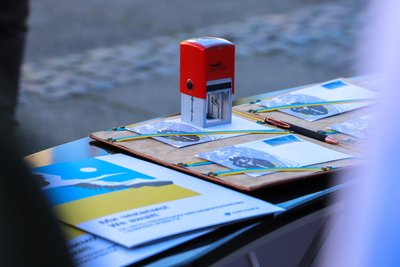 В Ужгороді погасили марки «Ми чекаємо!», присвячені військовополоненим та зниклим безвісти В Ужгороді погасили марки «Ми чекаємо!», присвячені військовополоненим та зниклим безвісти