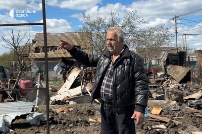 "Все, що ми роками наживали — згоріло": наслідки нічної дронової атаки РФ на Чорноморську громаду "Все, що ми роками наживали — згоріло": наслідки нічної дронової атаки РФ на Чорноморську громаду