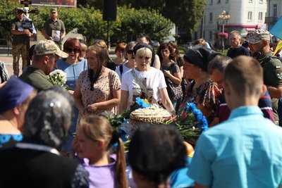 У Рівному попрощались із 26-річним військовим Сергієм Моканом У Рівному попрощались із 26-річним військовим Сергієм Моканом