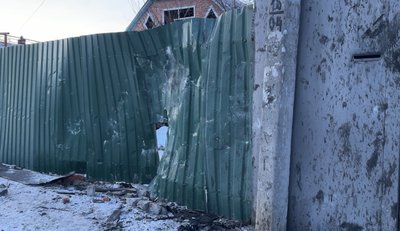 Російські армійці вдарили БпЛА по проїжджій частині в Ковпаківському районі Сум Російські армійці вдарили БпЛА по проїжджій частині в Ковпаківському районі Сум