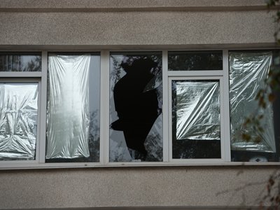 У Полтаві російський дрон влучив поблизу школи: близько 300 учнів були в укритті У Полтаві російський дрон влучив поблизу школи: близько 300 учнів були в укритті