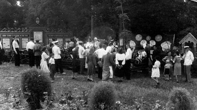 "Півник" і Ко: яким було містечко атракціонів у рівненському парку "Півник" і Ко: яким було містечко атракціонів у рівненському парку