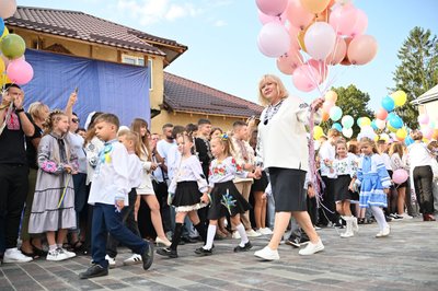 Майже 12 тисяч першокласників пішли до шкіл Закарпаття Майже 12 тисяч першокласників пішли до шкіл Закарпаття
