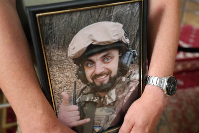 У Луцьку попрощалися з 43-річним бійцем Валерієм Скрицьким У Луцьку попрощалися з 43-річним бійцем Валерієм Скрицьким